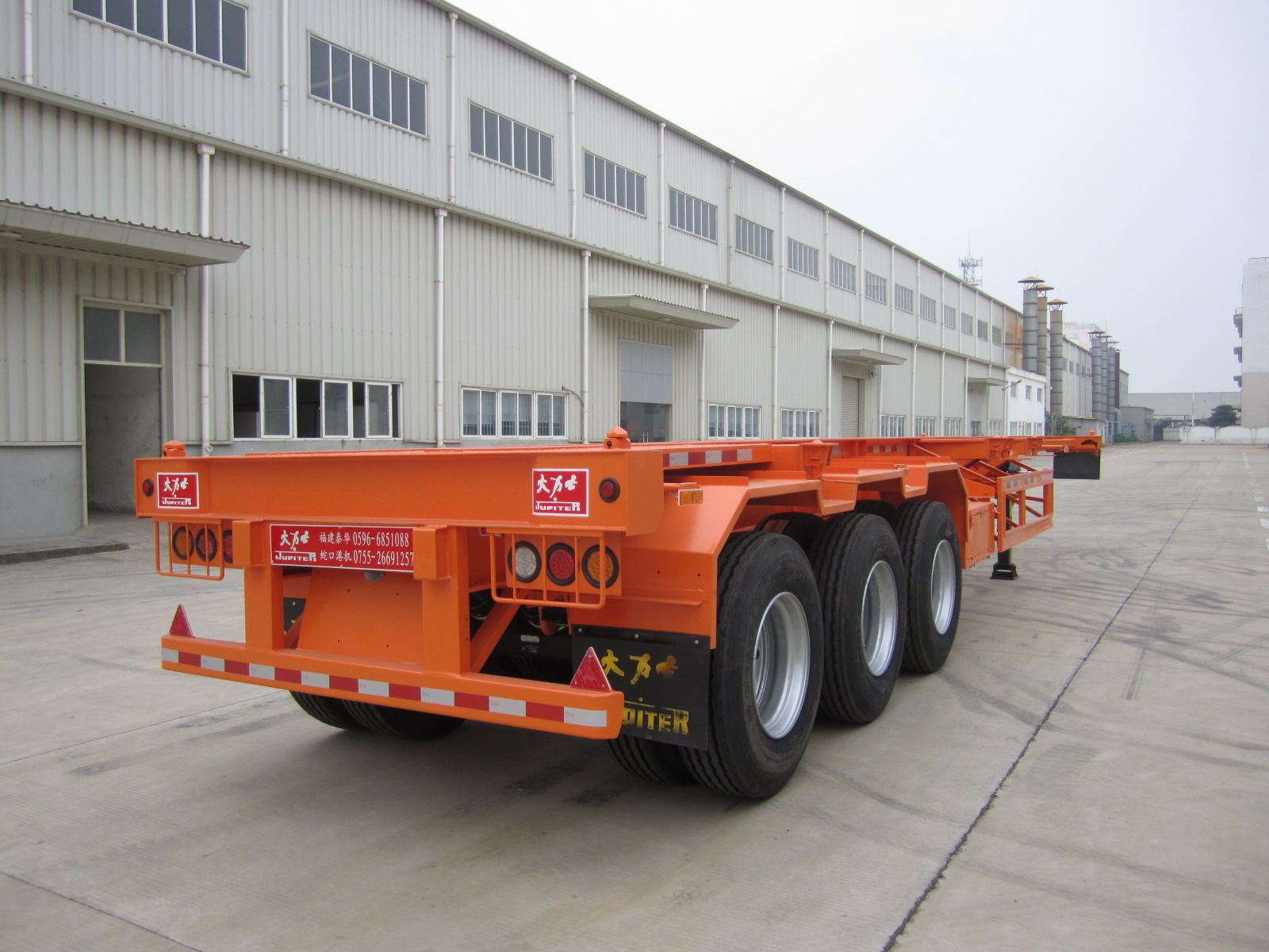 What is the purpose of a skeletal trailer?