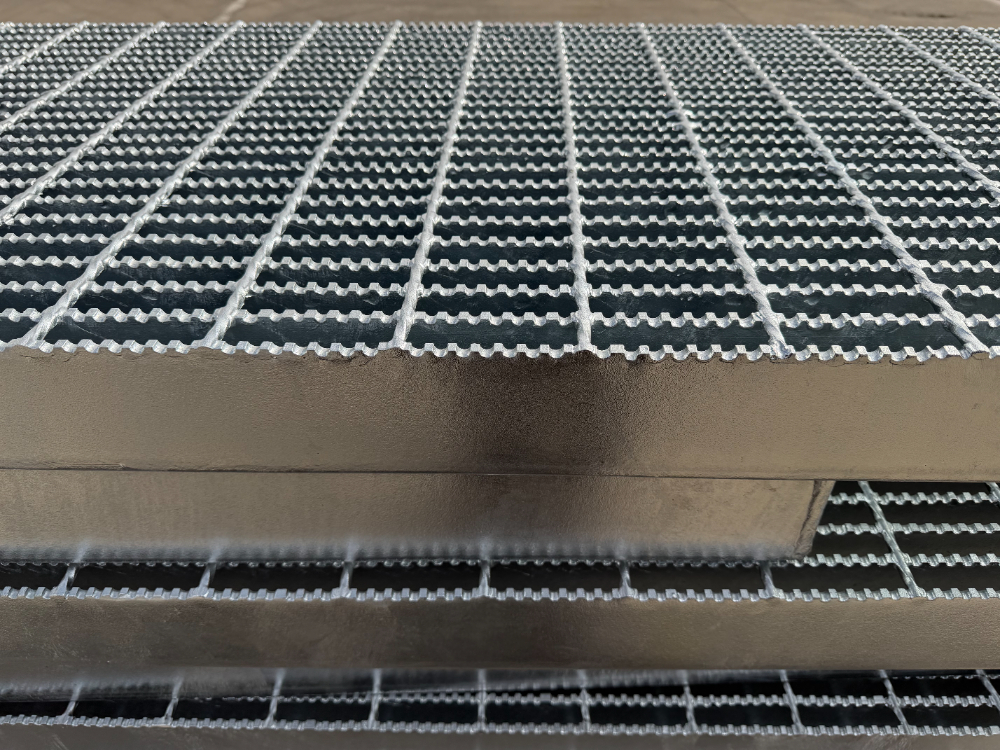 ODM Steel Grating Solutions for Industrial Flooring and Safety