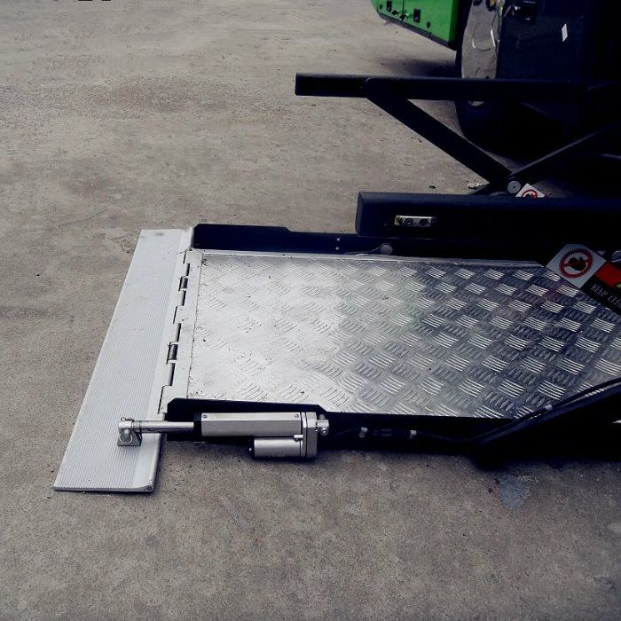 CE Handicapped Wheelchair Lift for Bus