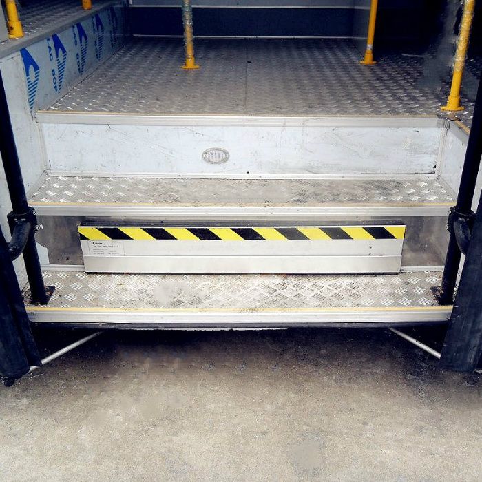 CE Handicapped Wheelchair Lift for Bus