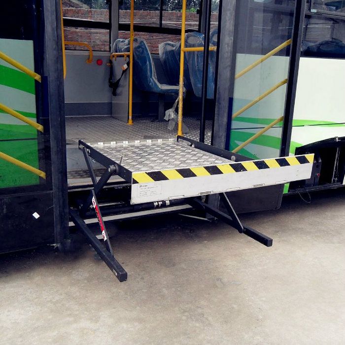 CE Handicapped Wheelchair Lift for Bus
