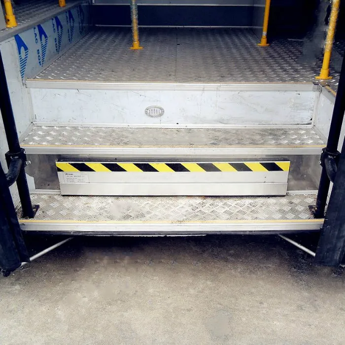 Hydraulic Wheelchair Lifts for Bus Wheelchair Hoist (WL-UVL-700)